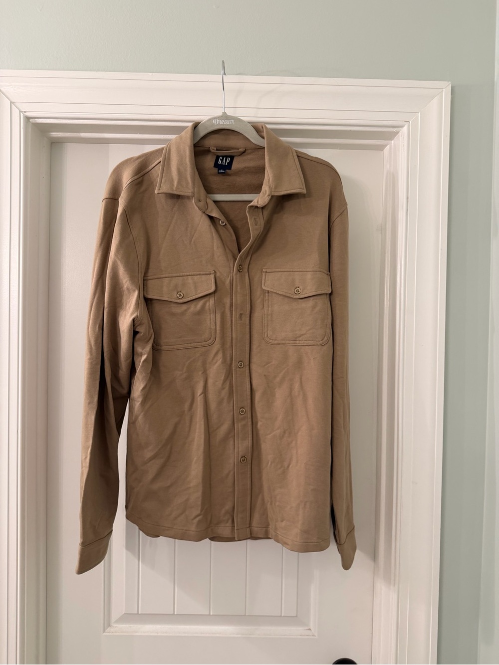 GAP Men's Beige Button-Front Casual Shirt